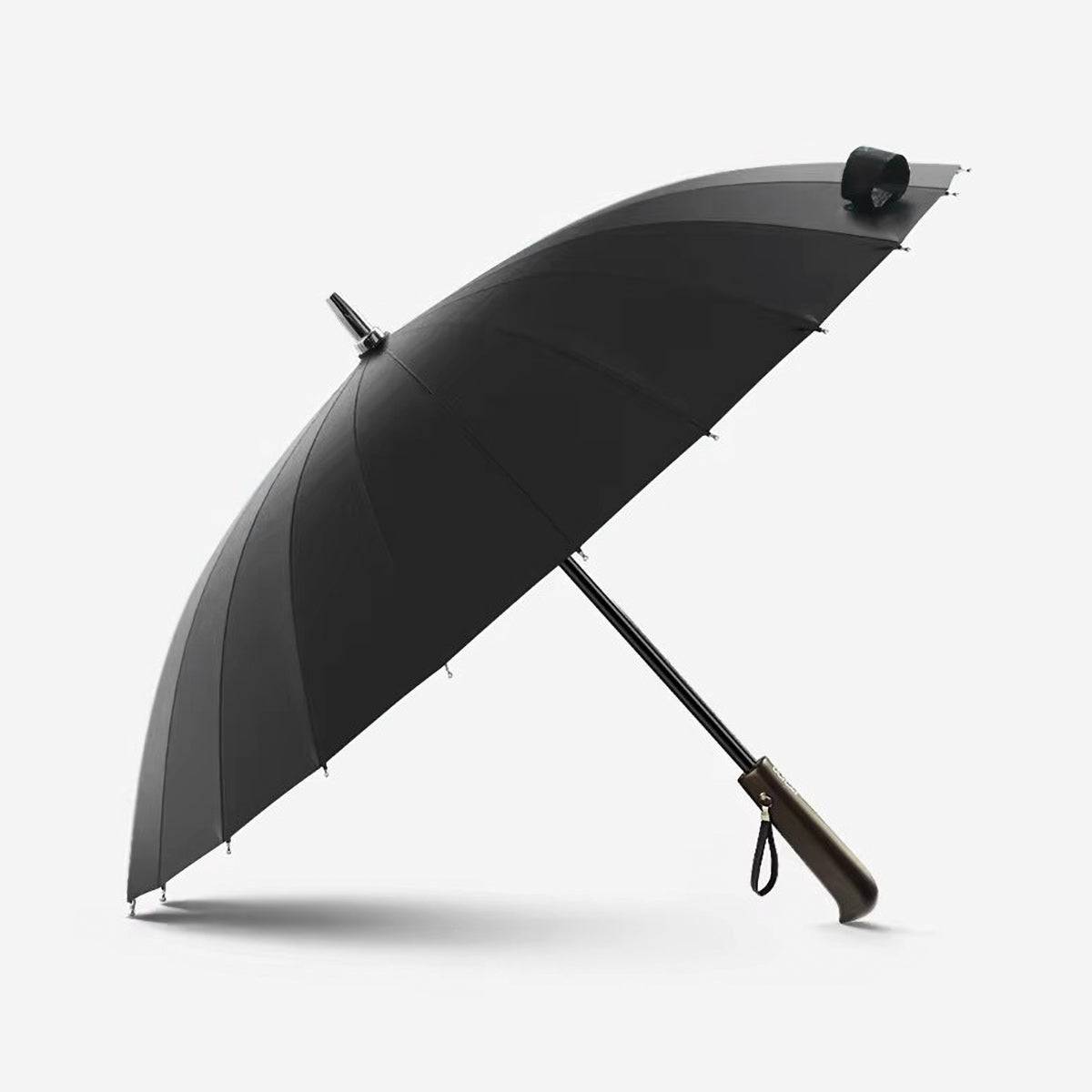 Sorélane Contour : parapluie ouvert de trois quarts.