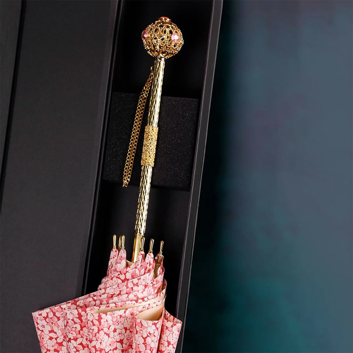 Sorélane Pivoine - Parapluie floral rose à pommeau ajouré