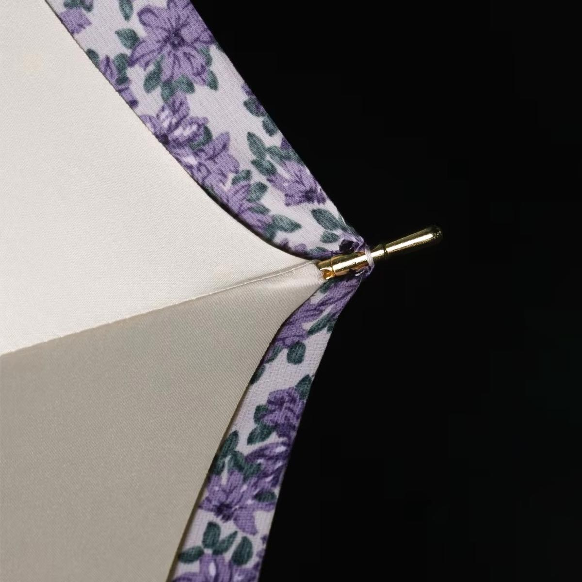 Sorélane Violette : détail du bord de toile.