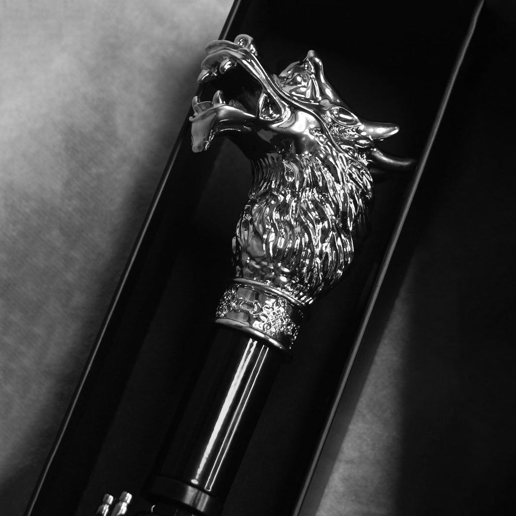 Sorélane Bestiaire : poignée dragon argentée.