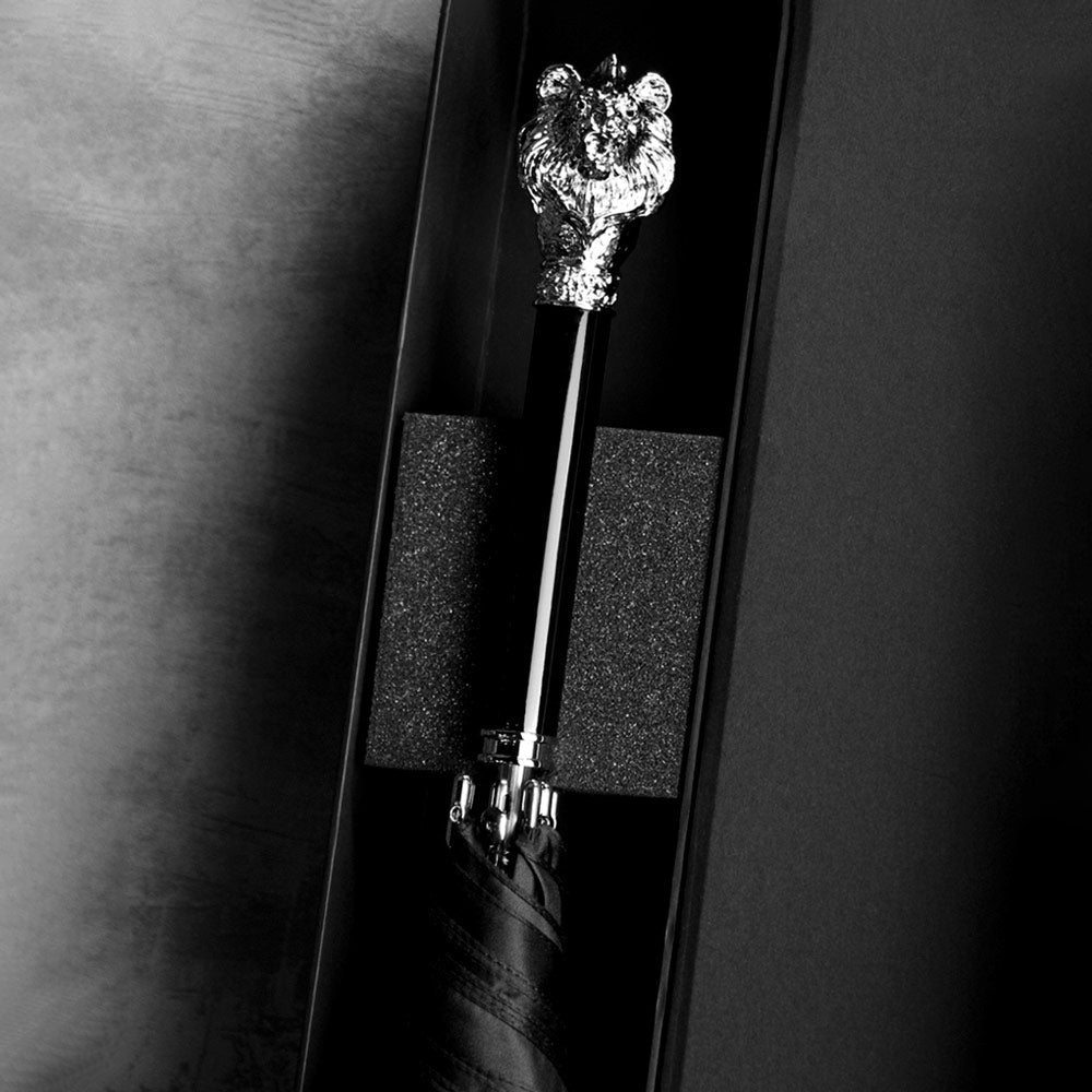 Sorélane Majesté - Parapluie long noir à poignée lion argentée